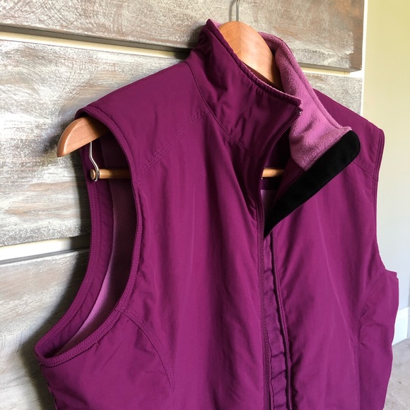 L.L. Bean Jackets & Blazers - L.L. Bean Fleece Zippered Vest 💨